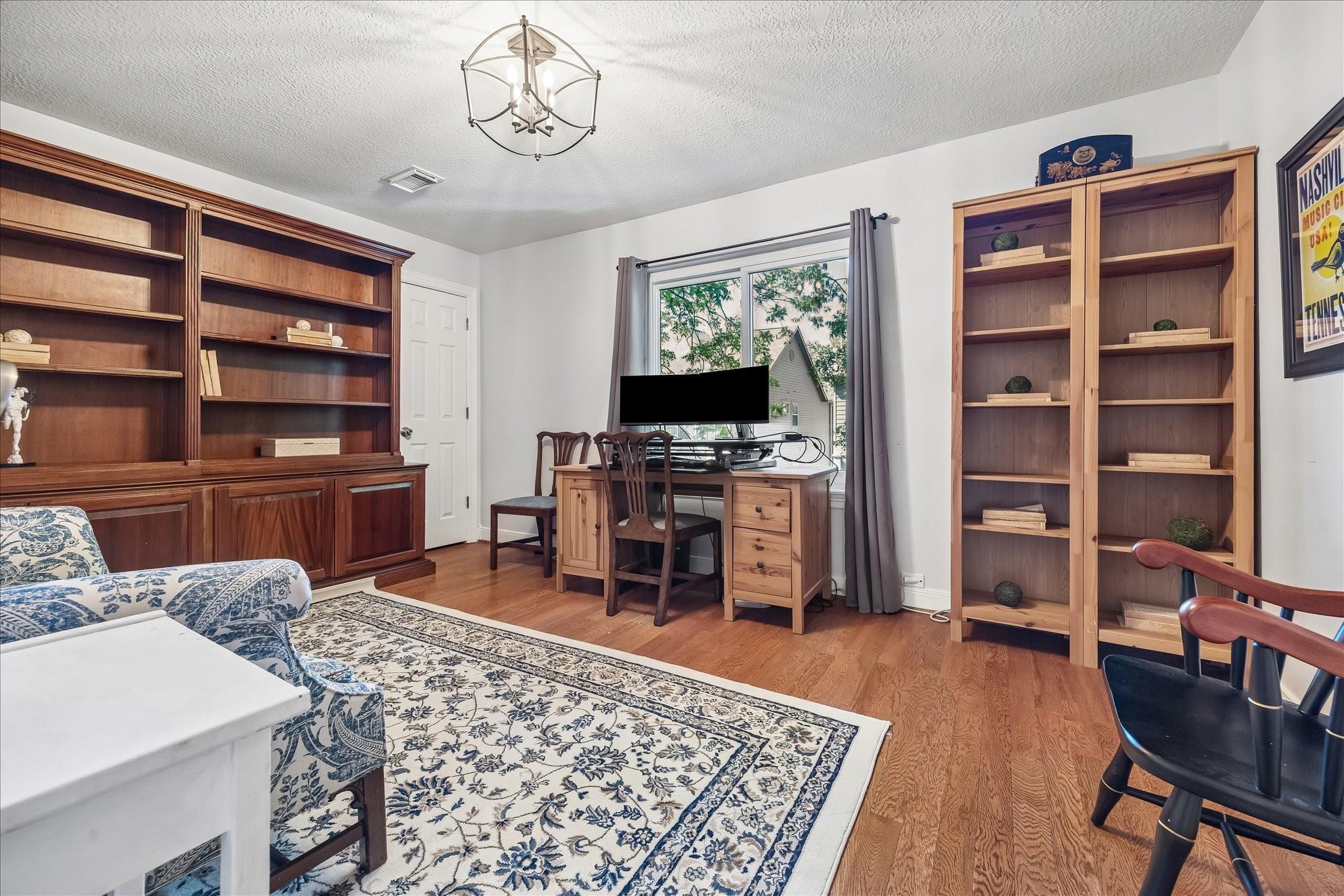 4256 Sunset Boulevard