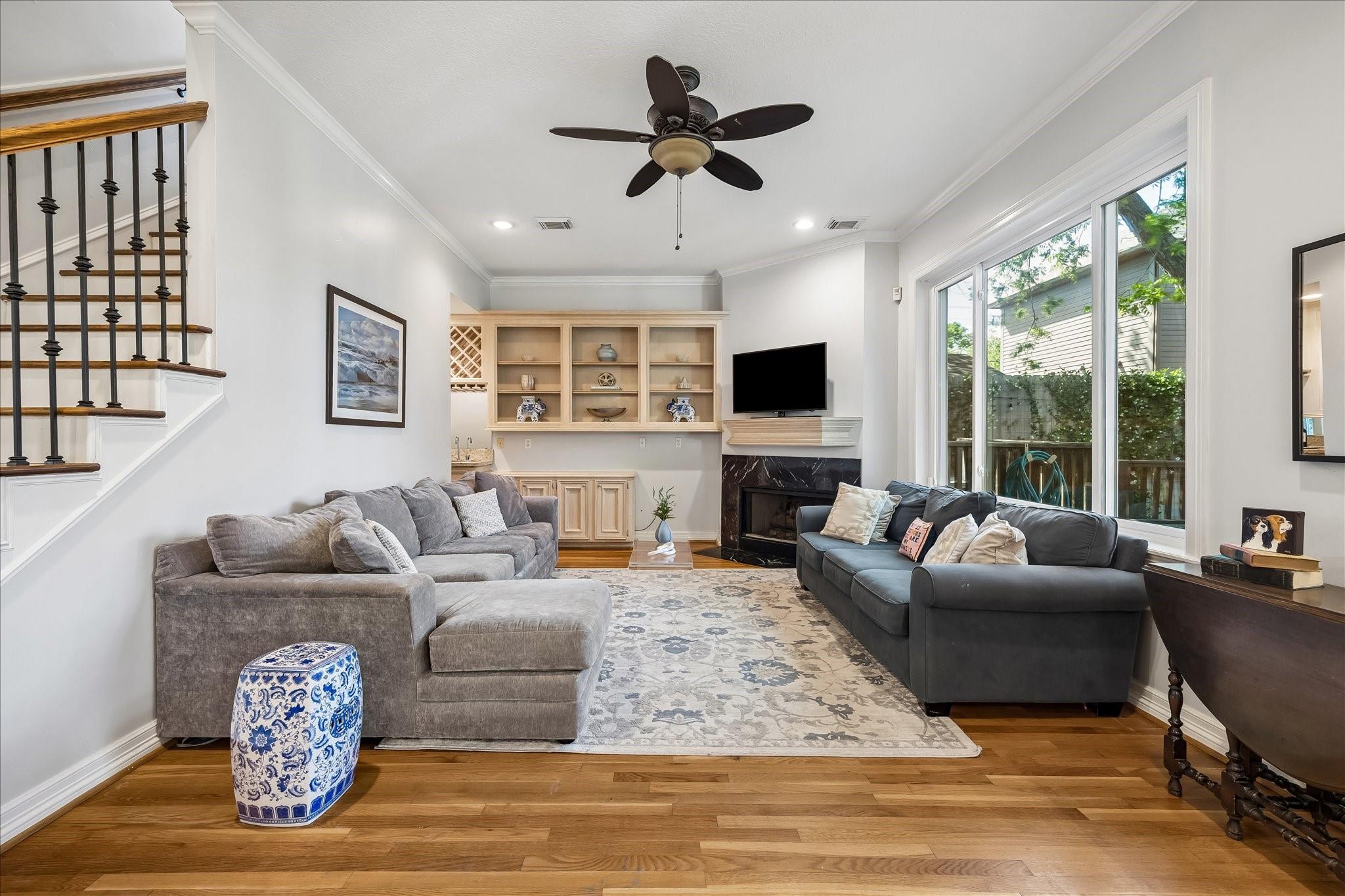 4256 Sunset Boulevard