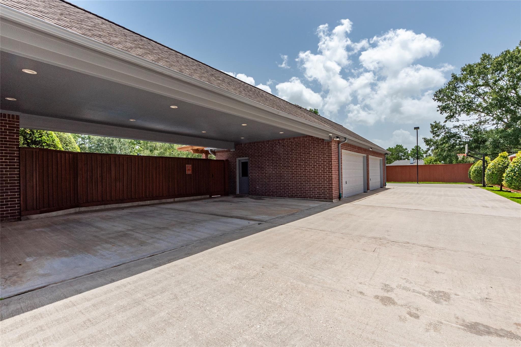 807 Murphy Lane