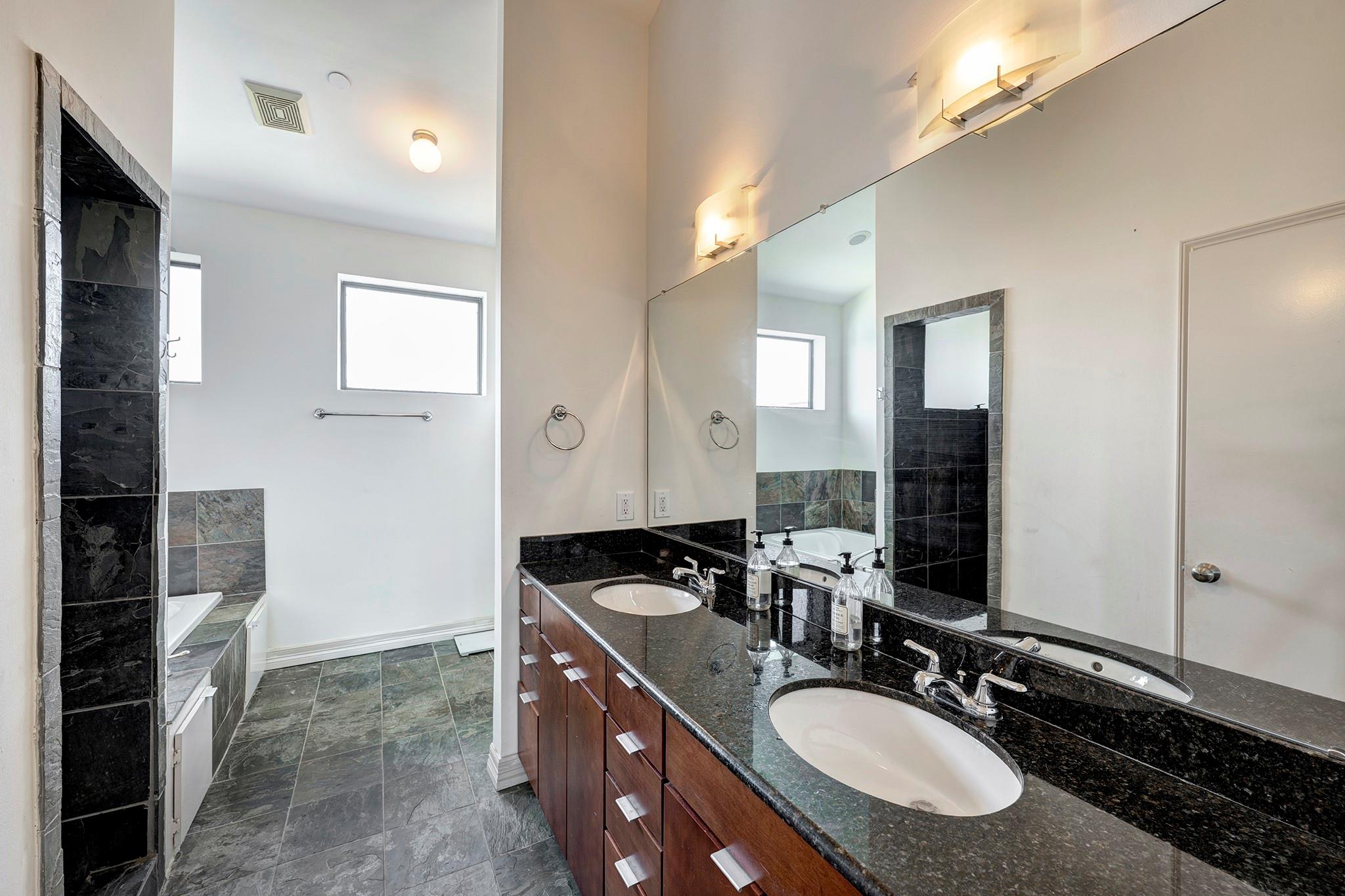 1525 Birdsall # B