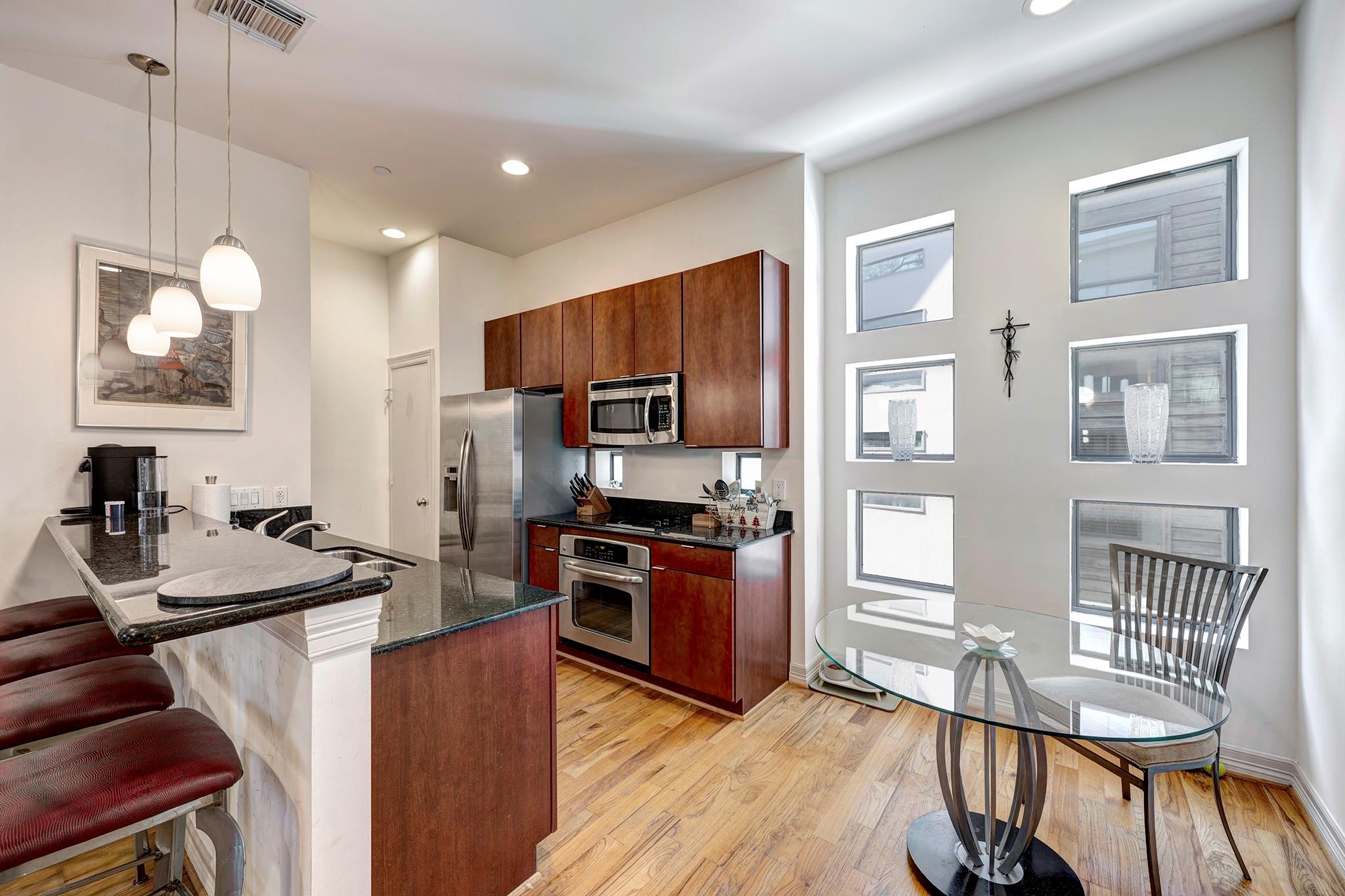 1525 Birdsall # B