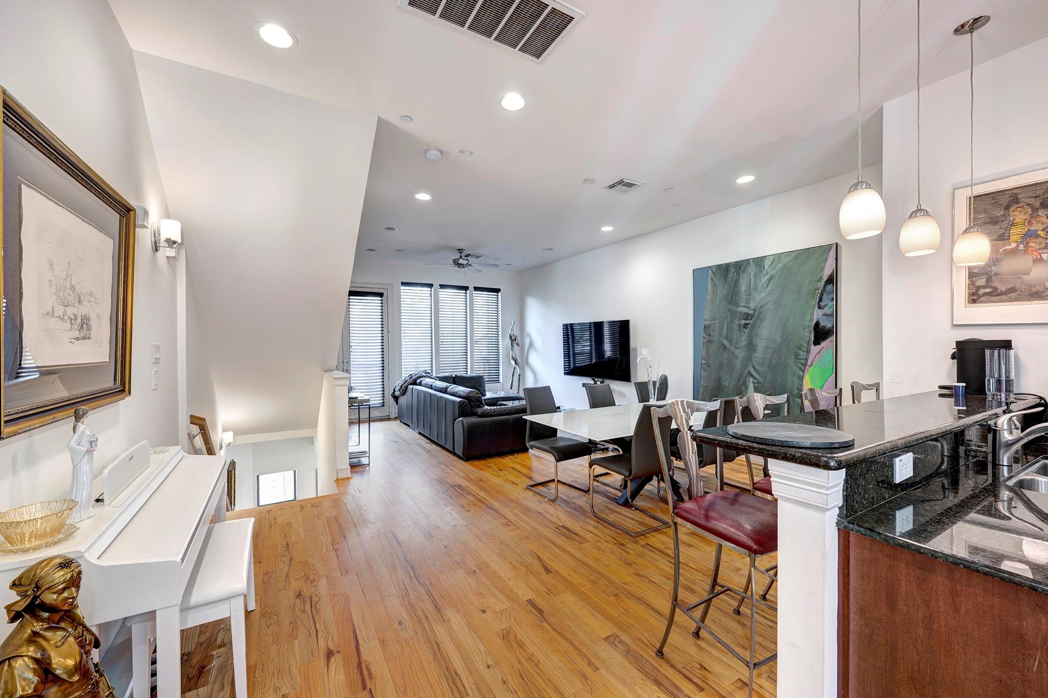 1525 Birdsall # B