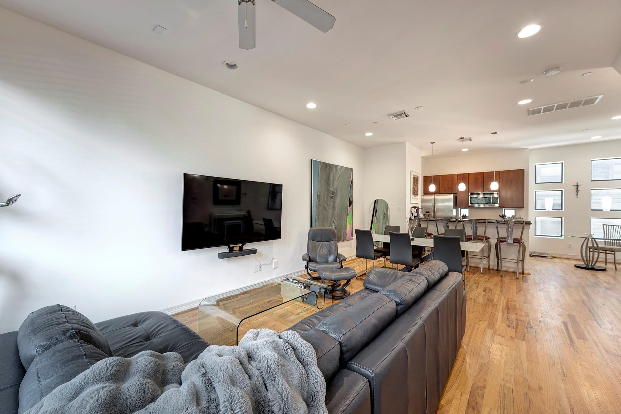 1525 Birdsall # B