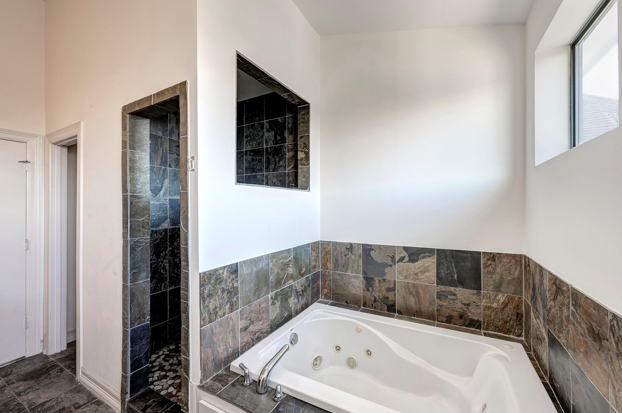 1525 Birdsall # B