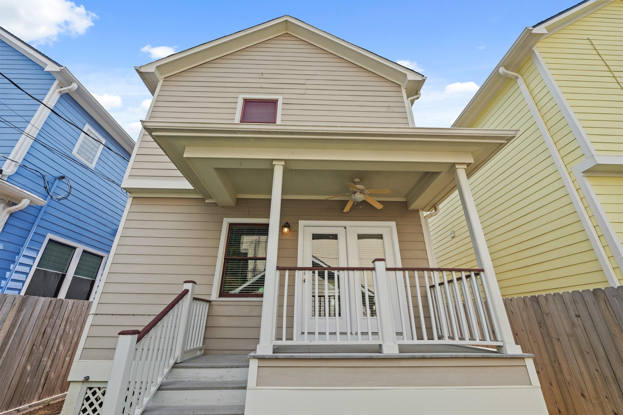 1053 W 16th Street