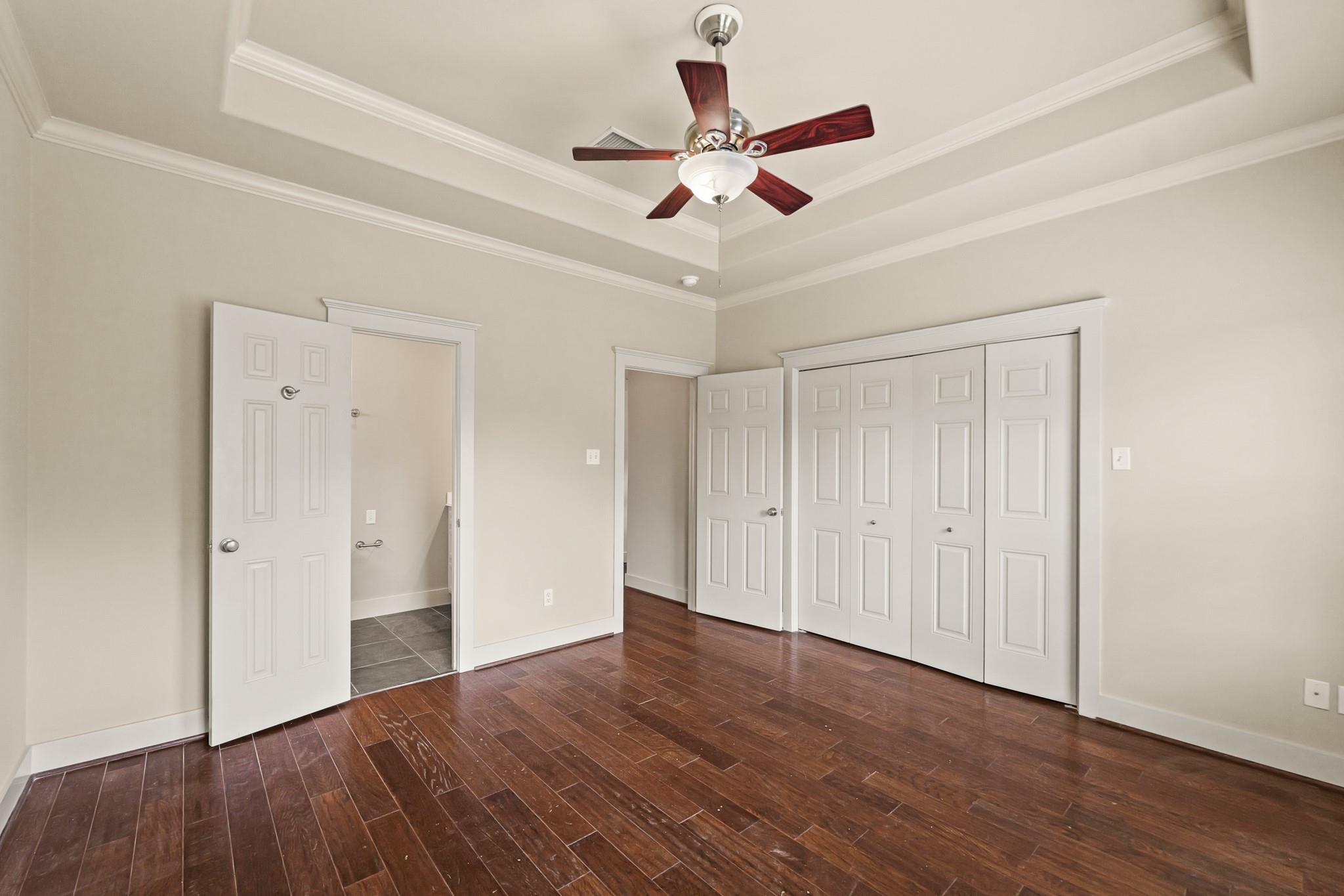 1053 W 16th Street