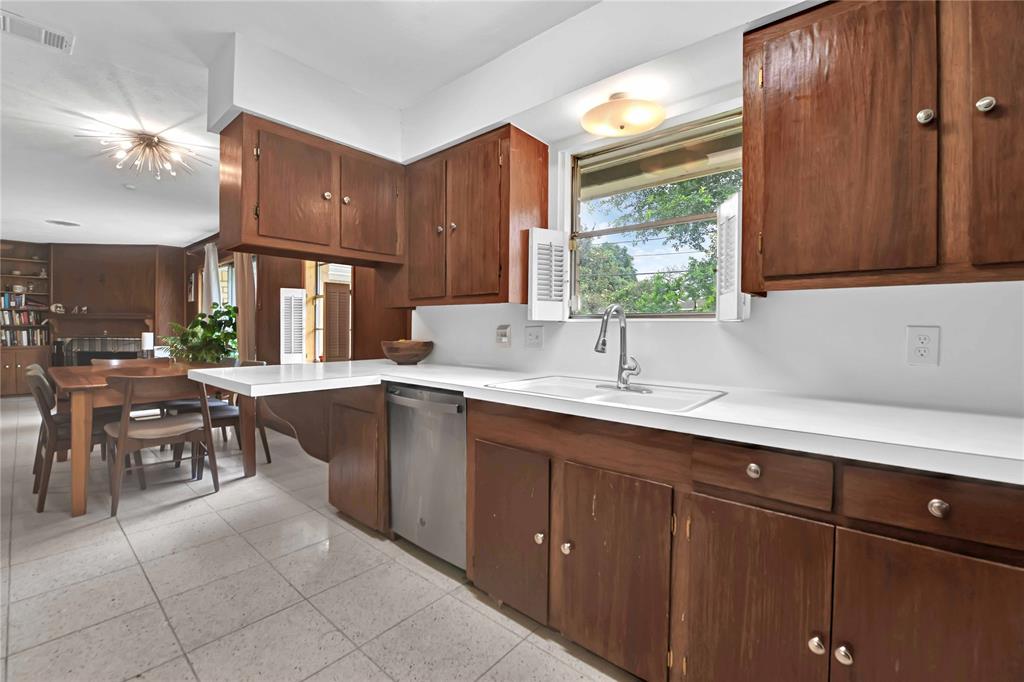 7888 Pecan Villas Drive