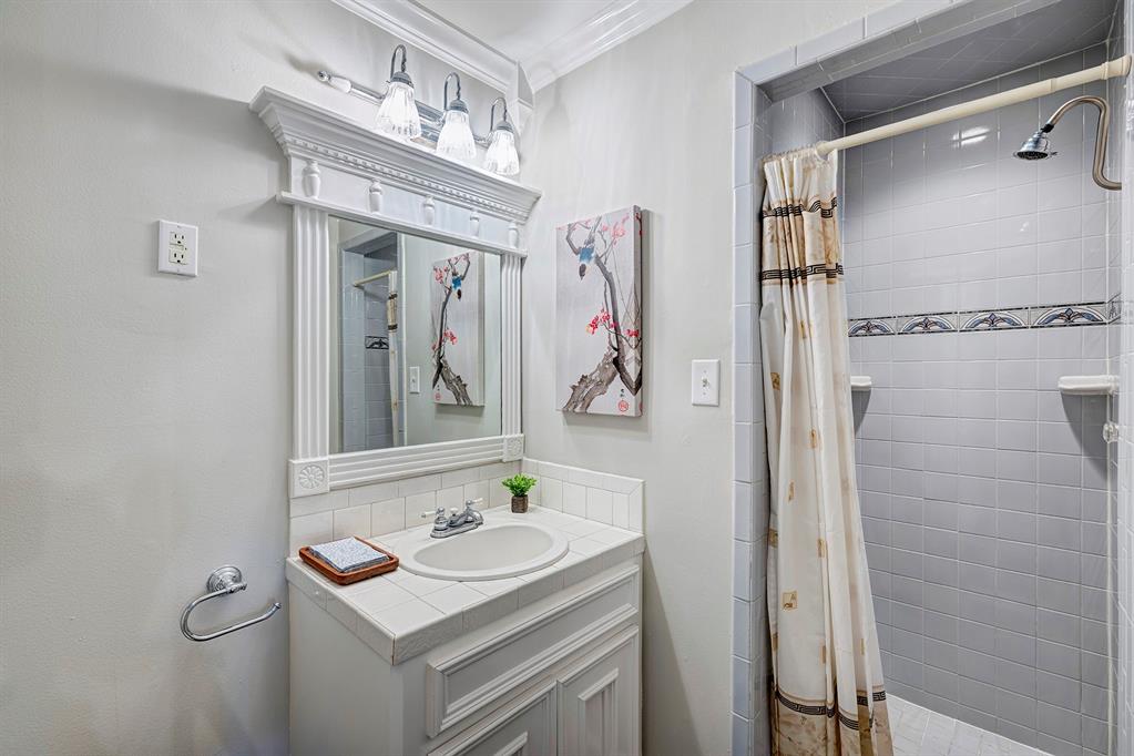 320 W 15th Street
