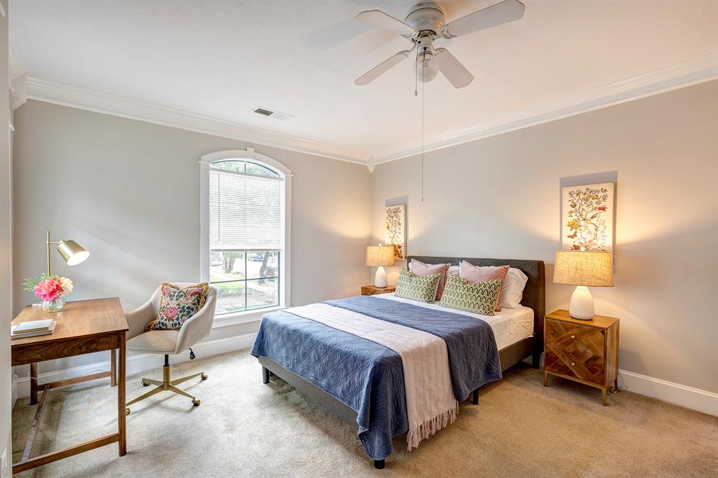 320 W 15th Street