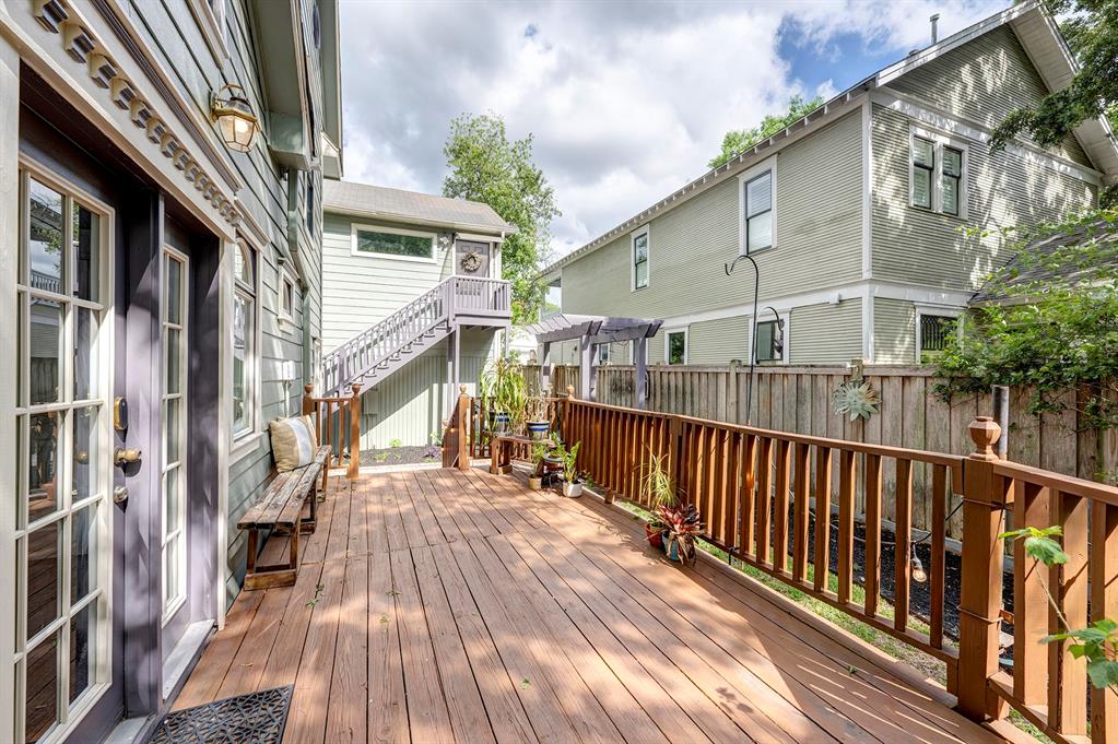320 W 15th Street