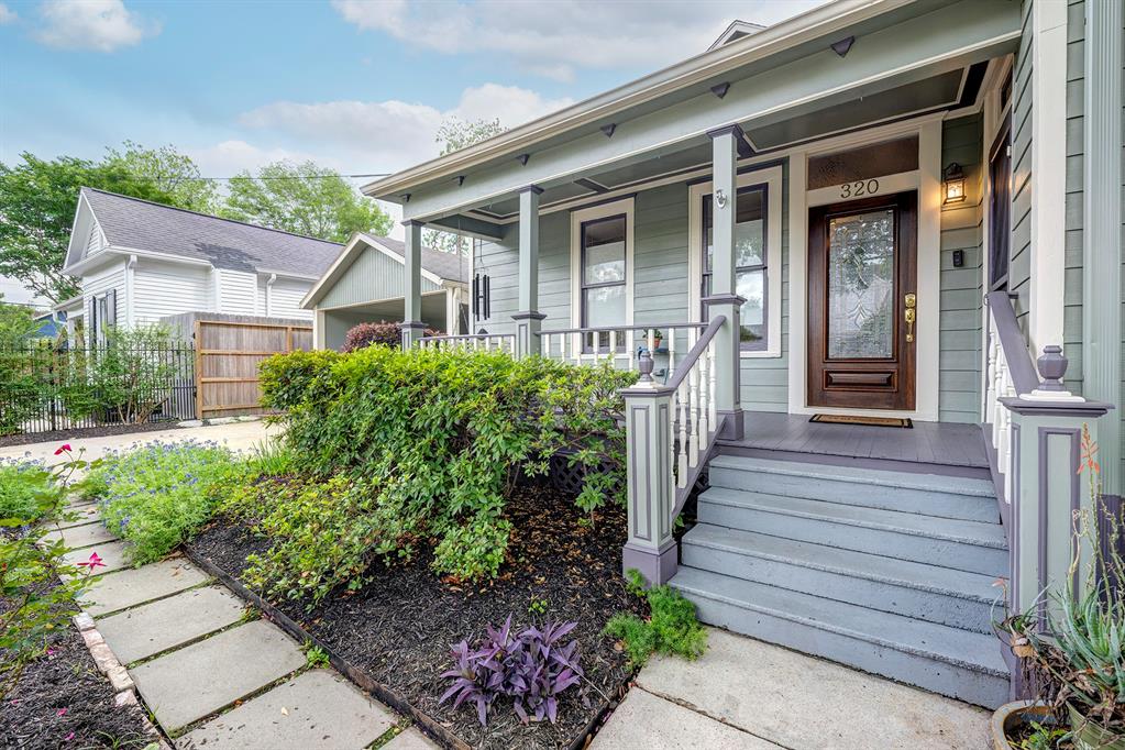 320 W 15th Street
