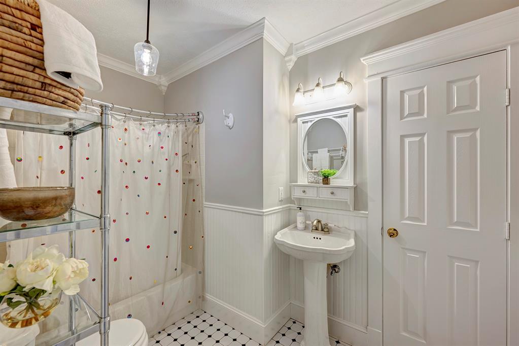 320 W 15th Street