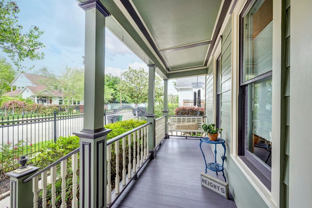 320 W 15th Street