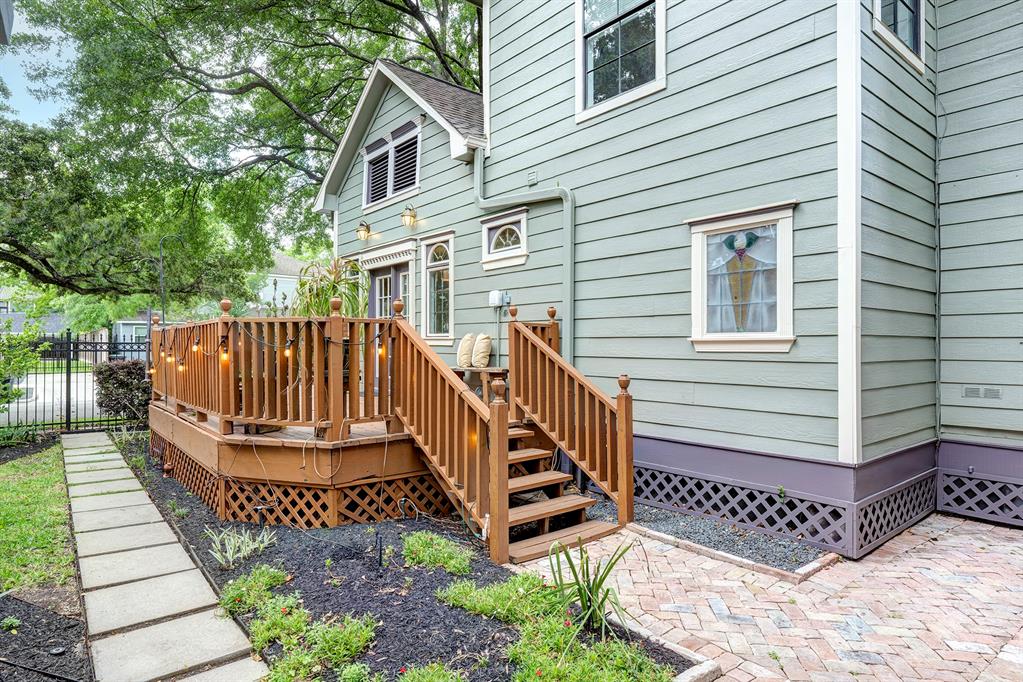 320 W 15th Street