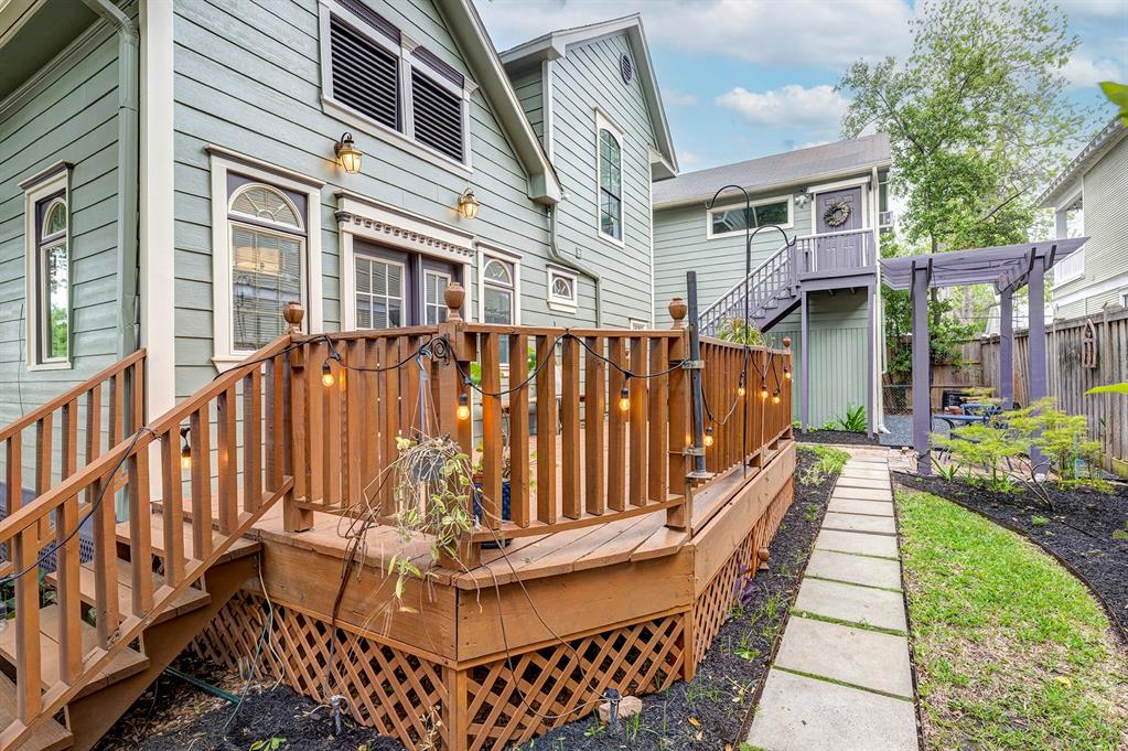 320 W 15th Street