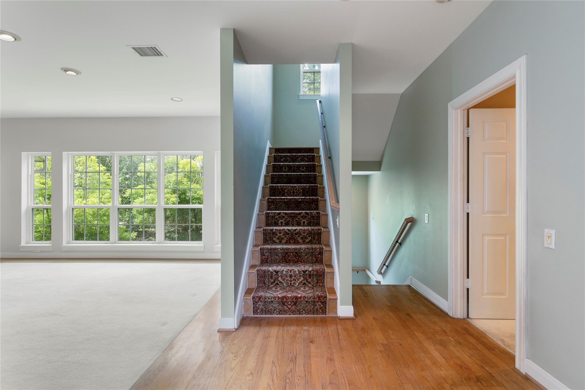 33 Inverness Park Way