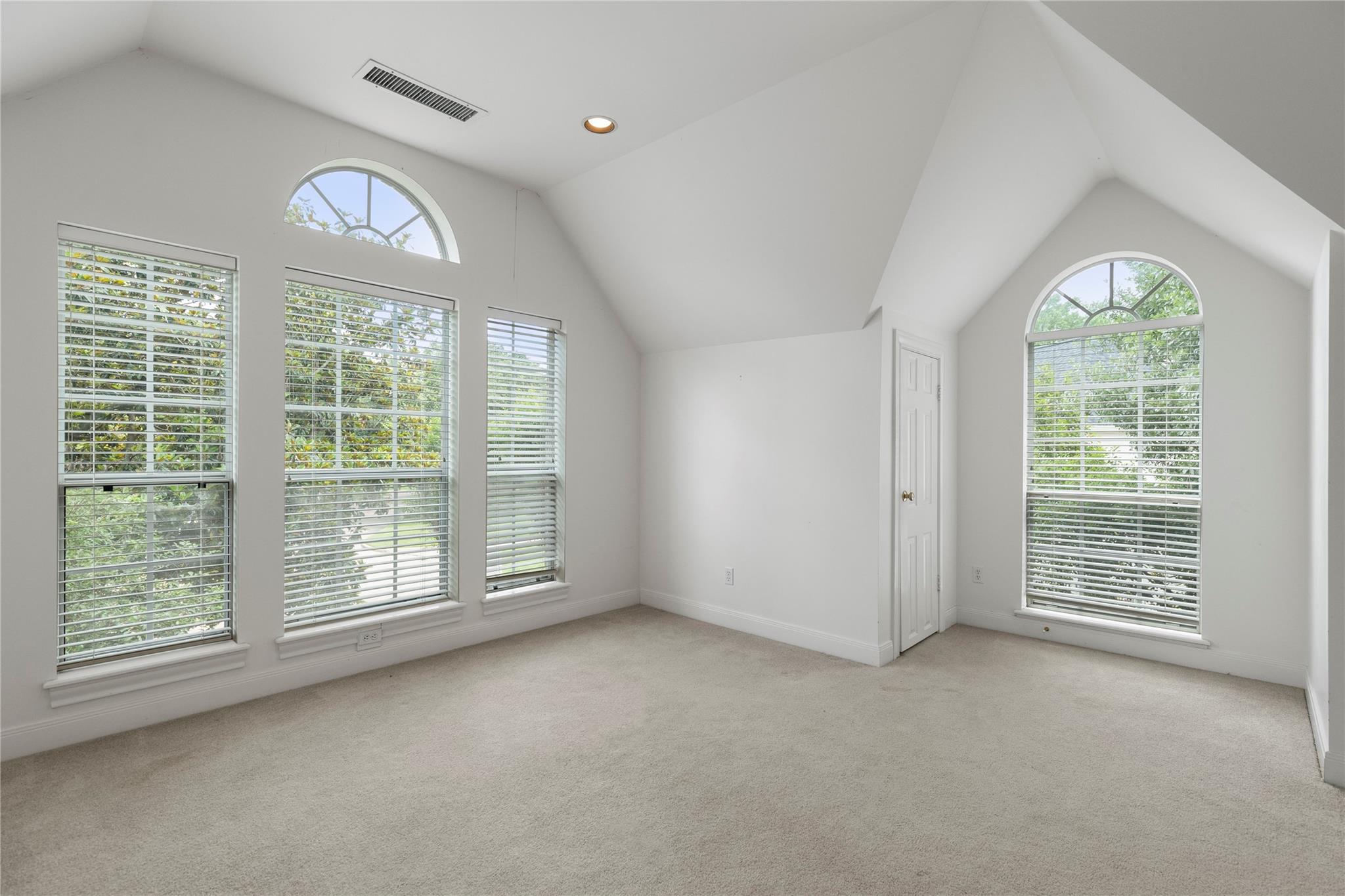 33 Inverness Park Way