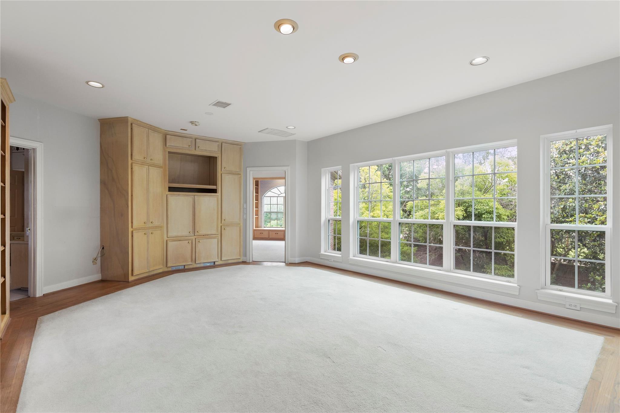33 Inverness Park Way