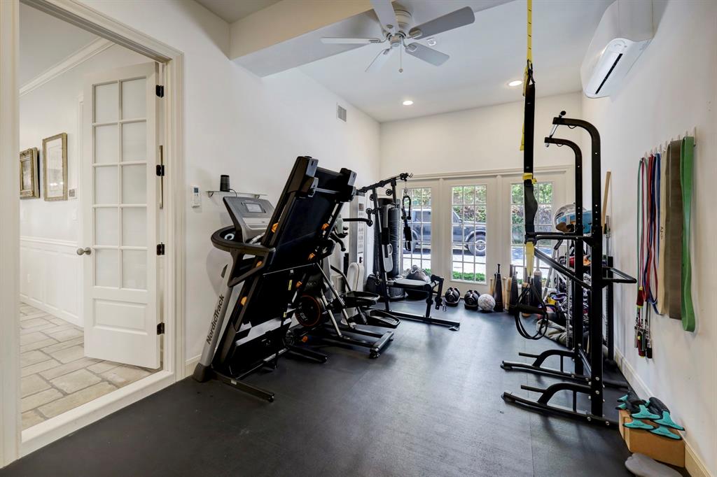 602 Hunters Way Court