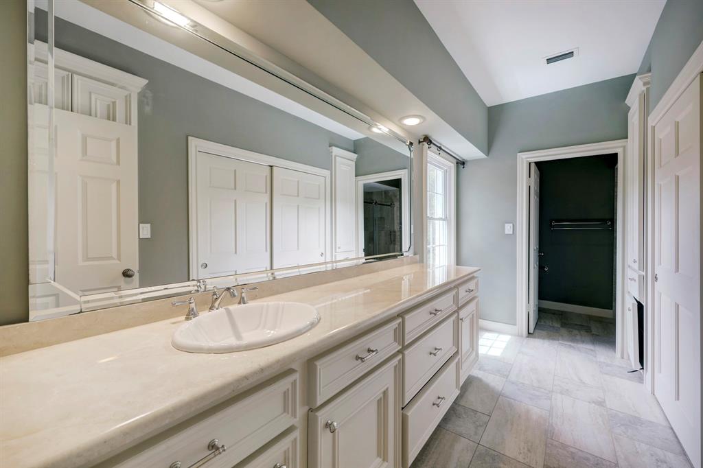 602 Hunters Way Court