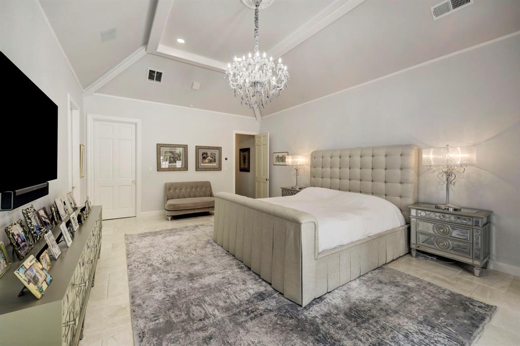 602 Hunters Way Court