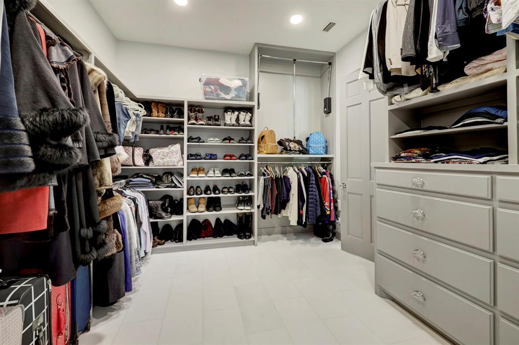 602 Hunters Way Court