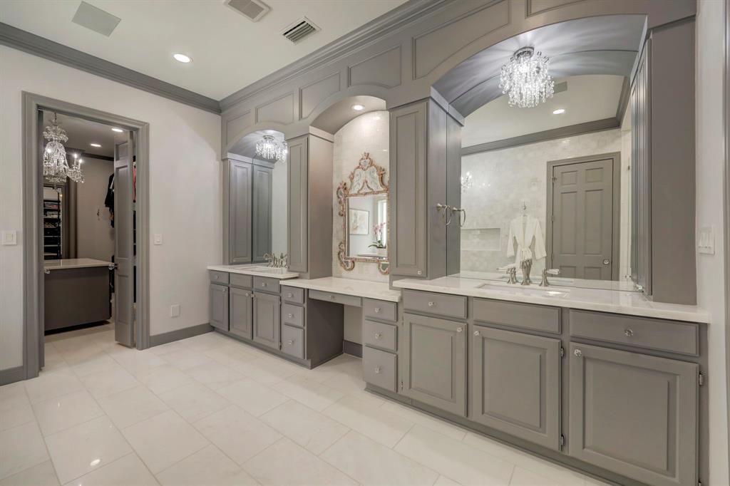 602 Hunters Way Court