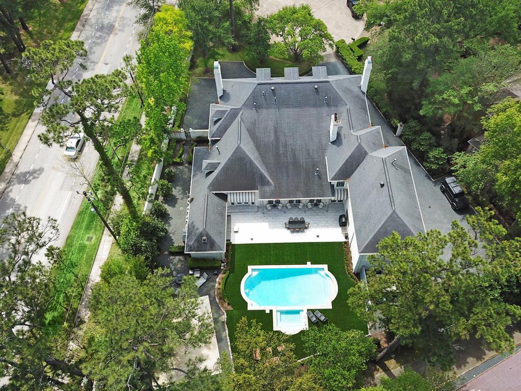 602 Hunters Way Court