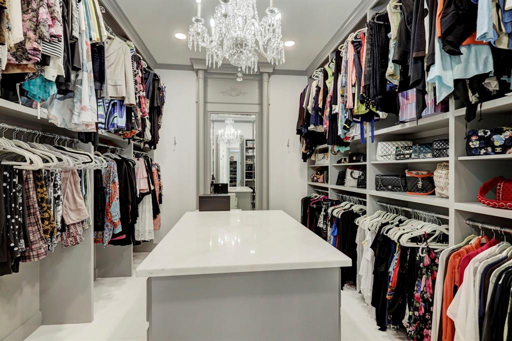 602 Hunters Way Court