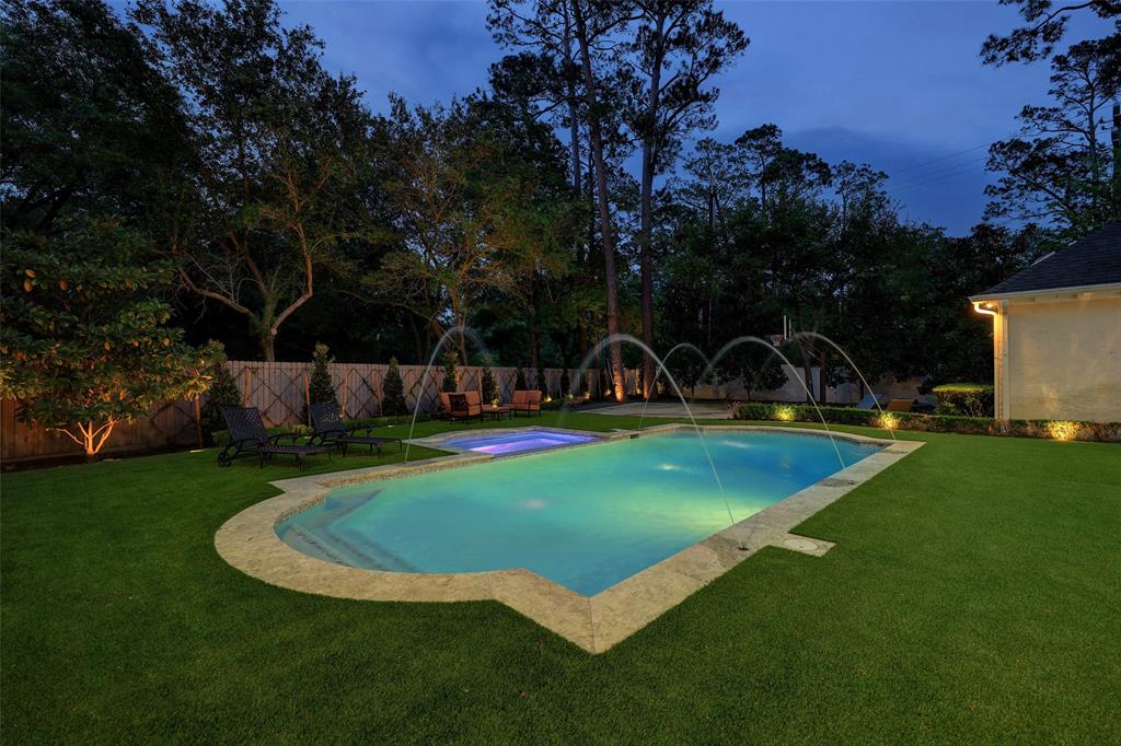 602 Hunters Way Court