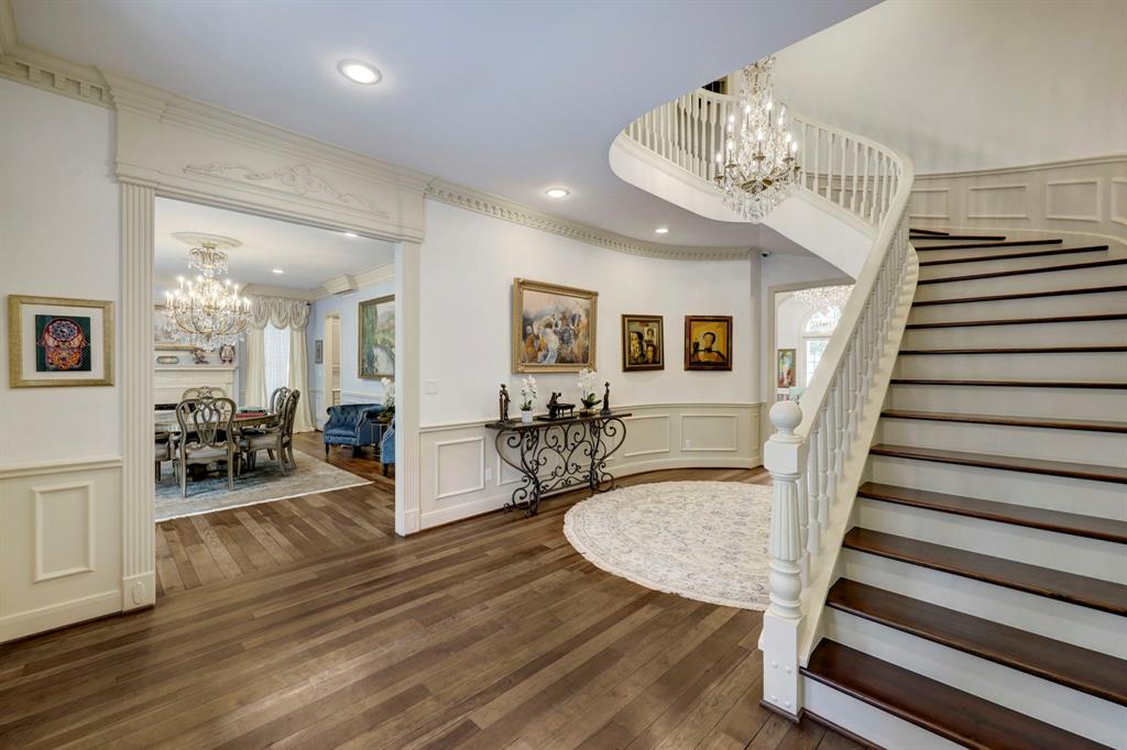 602 Hunters Way Court