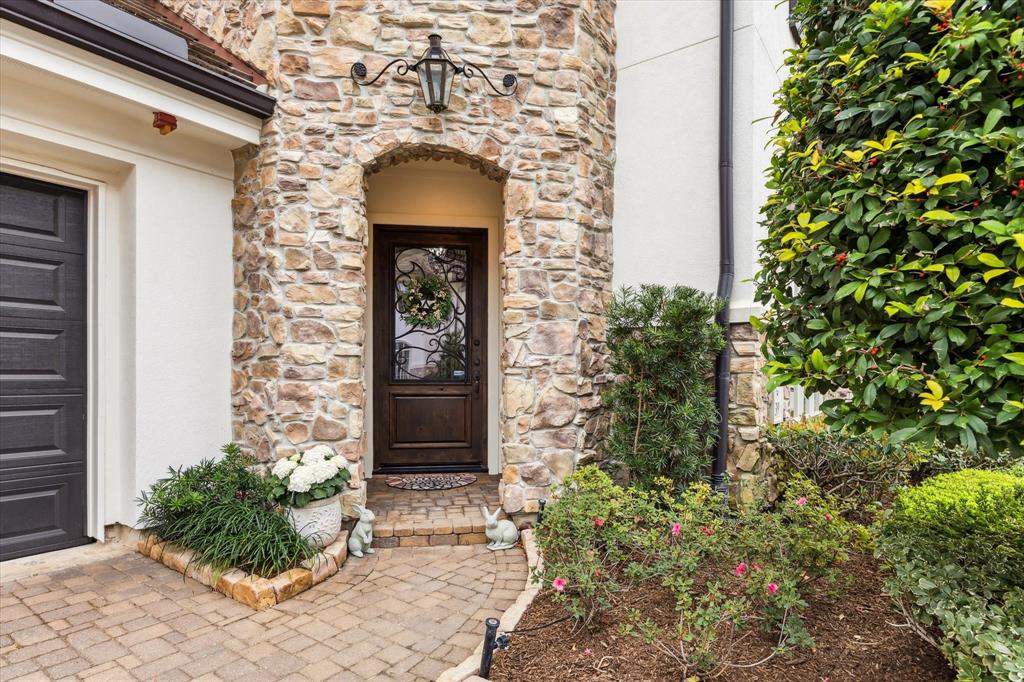 39 N Creekside Court