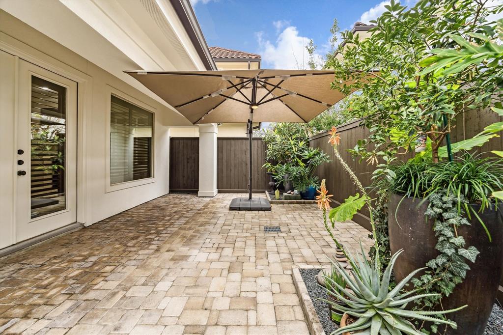 39 N Creekside Court