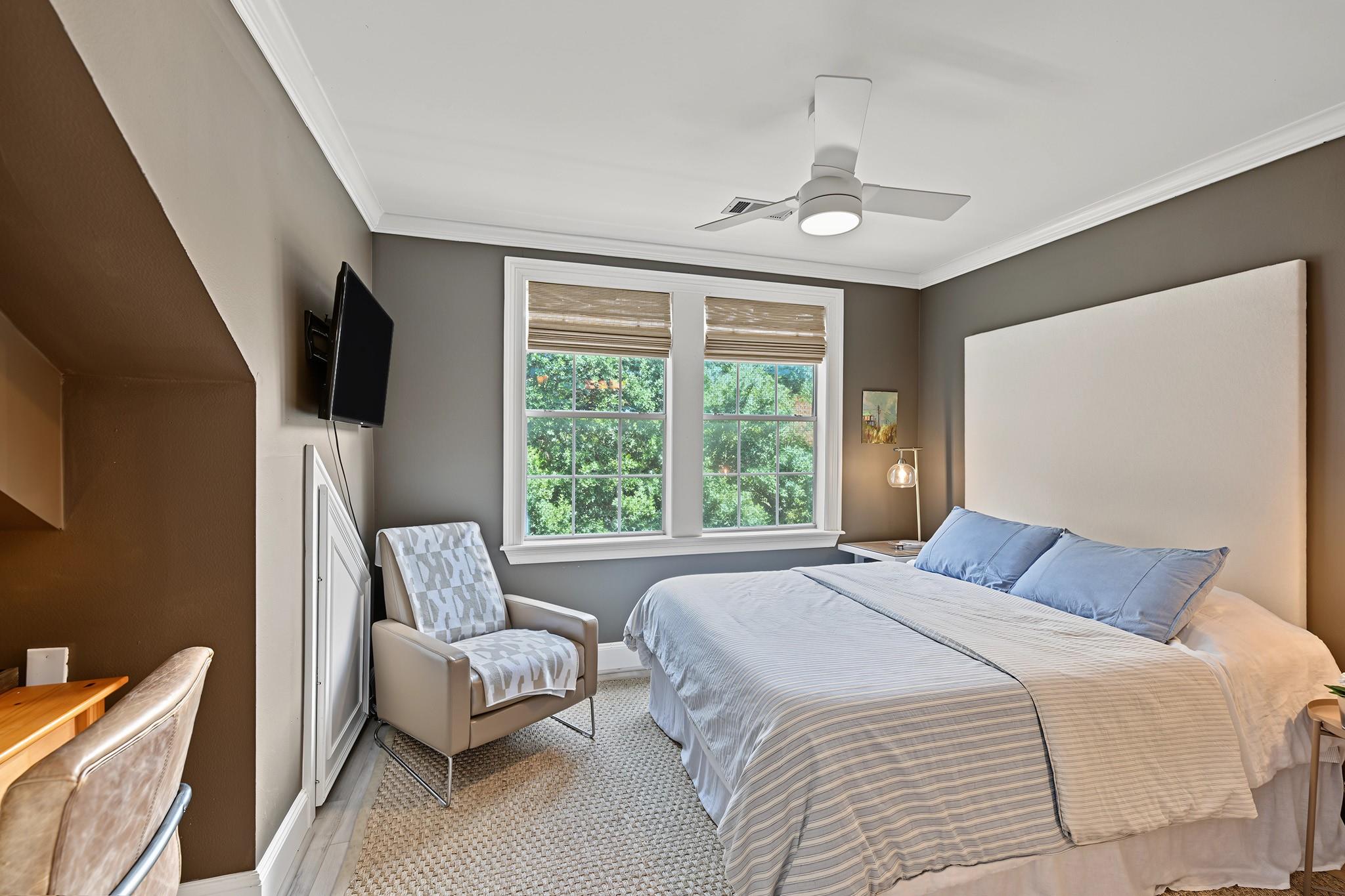 1621 Heights Boulevard # 7
