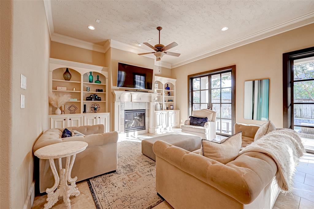 1636 Richelieu Lane