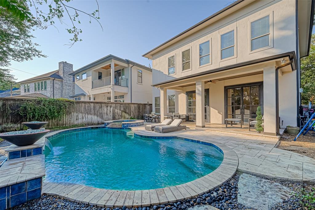 1636 Richelieu Lane