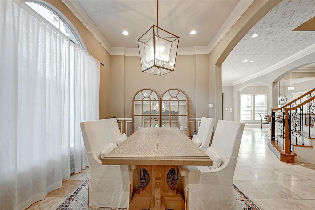 1636 Richelieu Lane
