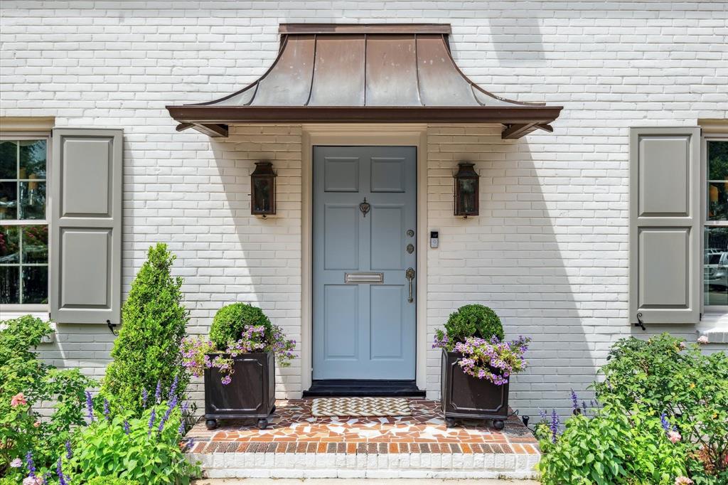 3002 San Felipe Street