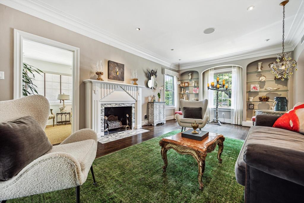 3002 San Felipe Street