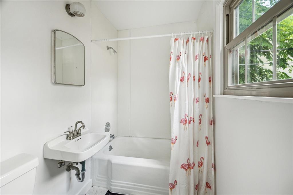 3002 San Felipe Street