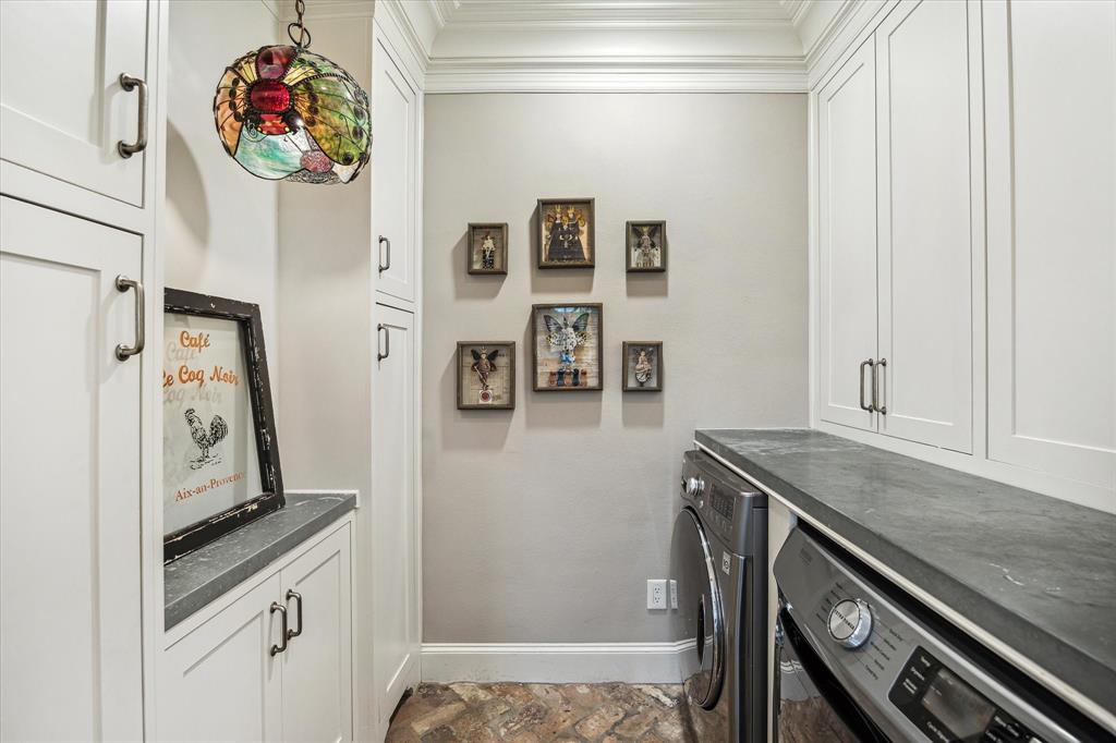 3002 San Felipe Street