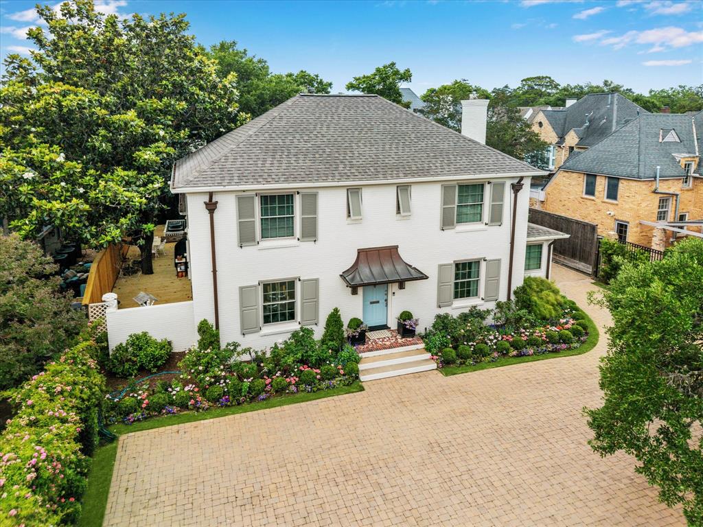 3002 San Felipe Street