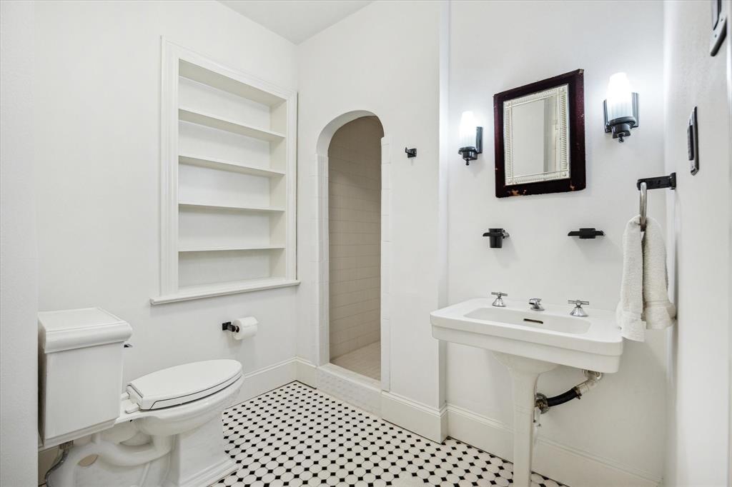 3002 San Felipe Street