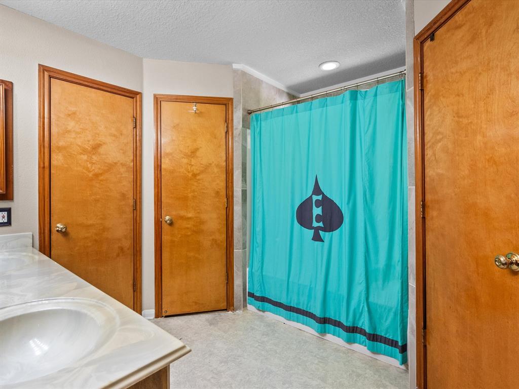 11725 Country Side Drive