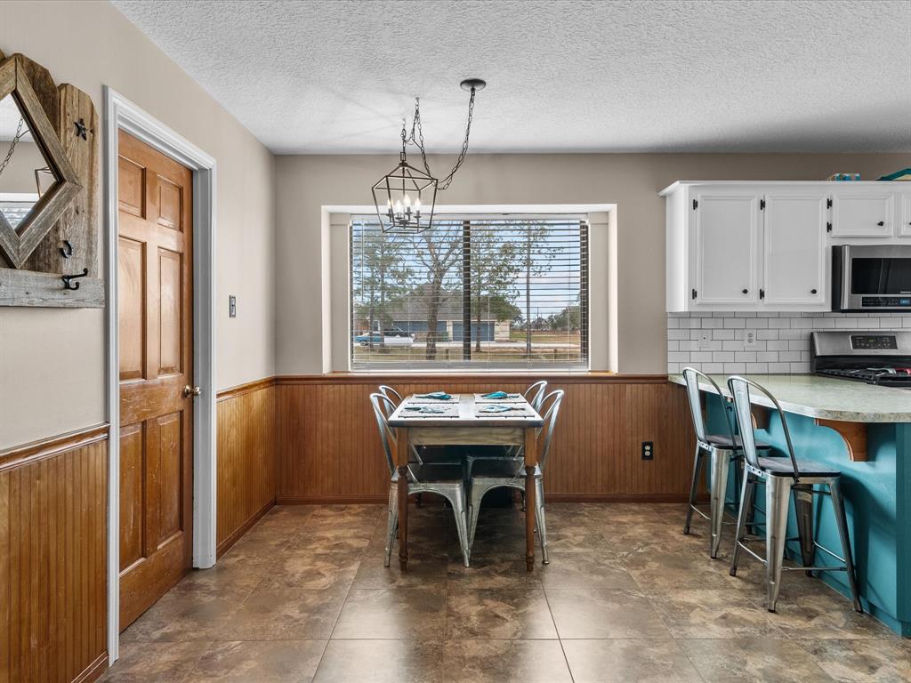 11725 Country Side Drive