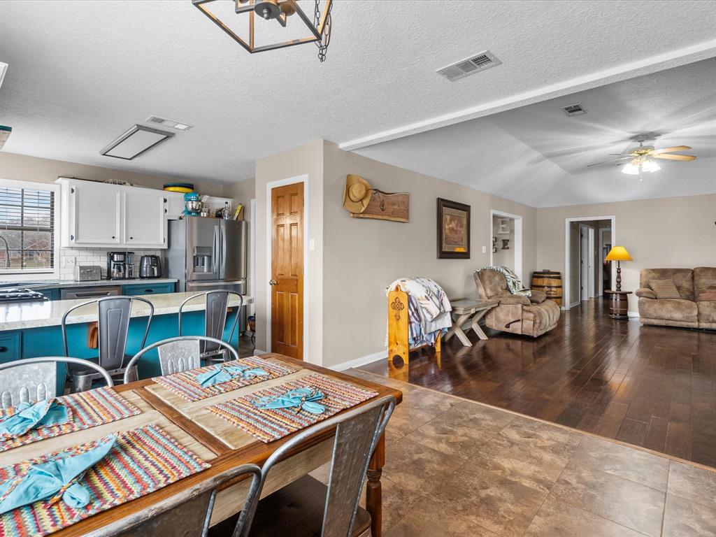 11725 Country Side Drive