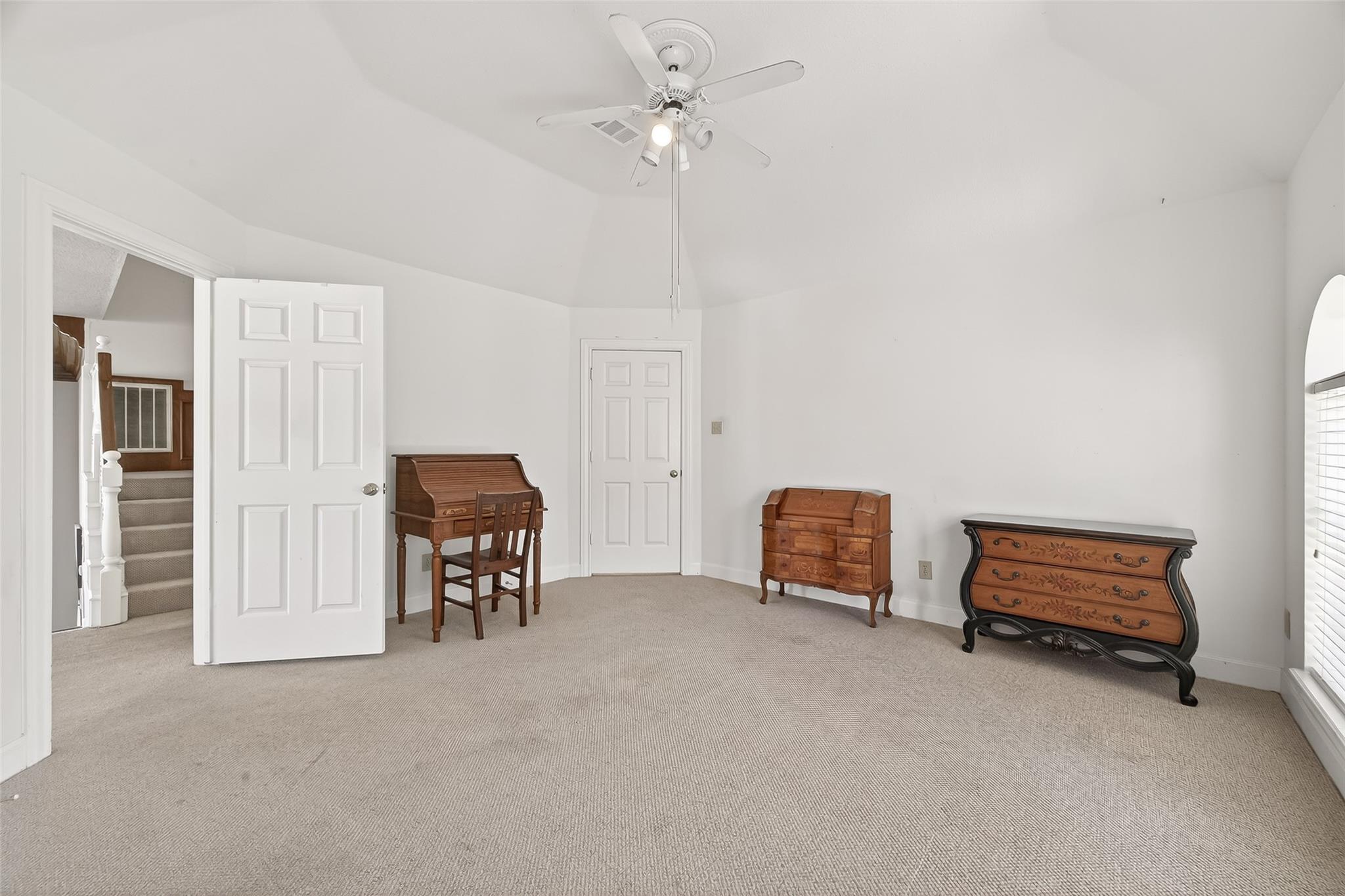 2203 Gleneagles Drive