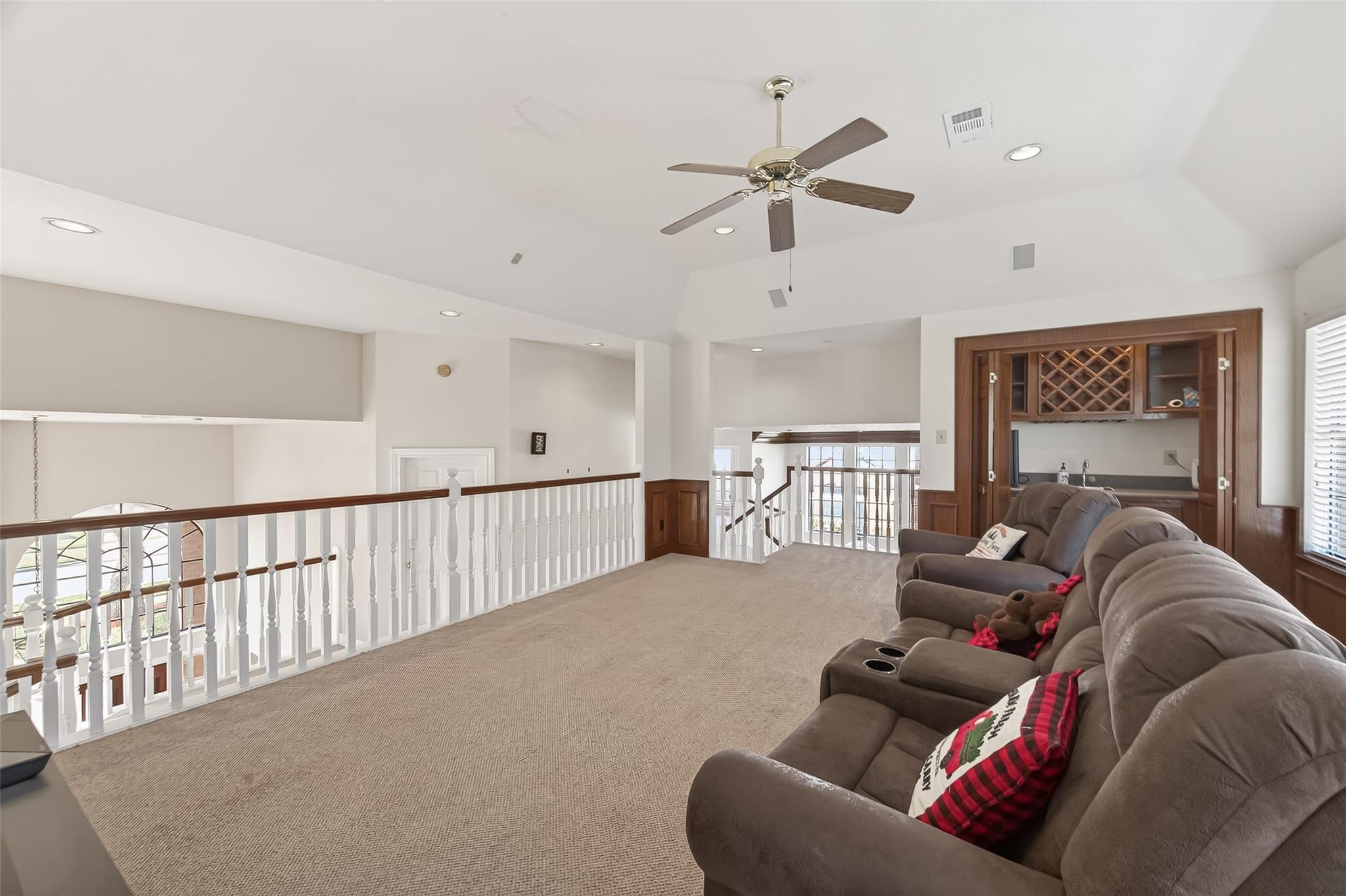 2203 Gleneagles Drive