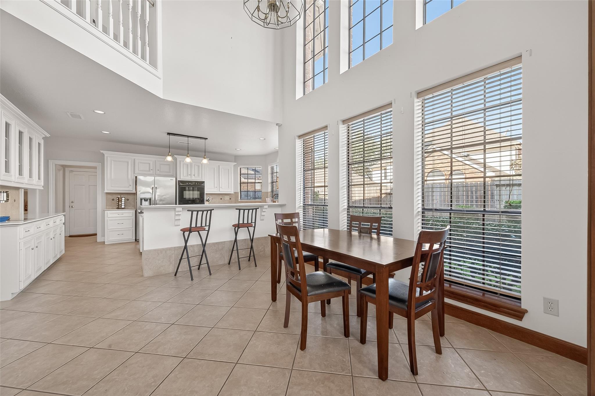 2203 Gleneagles Drive