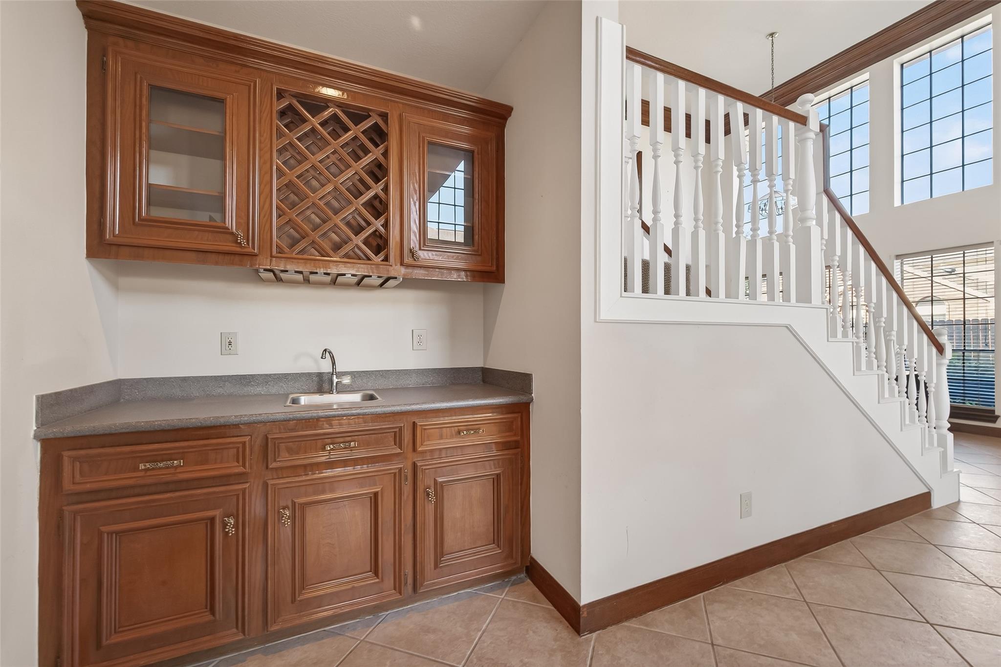 2203 Gleneagles Drive